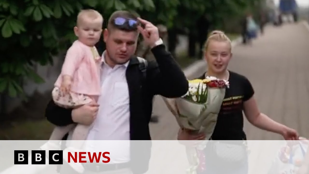The Ukrainian refugees risking their lives by returning home – BBC News