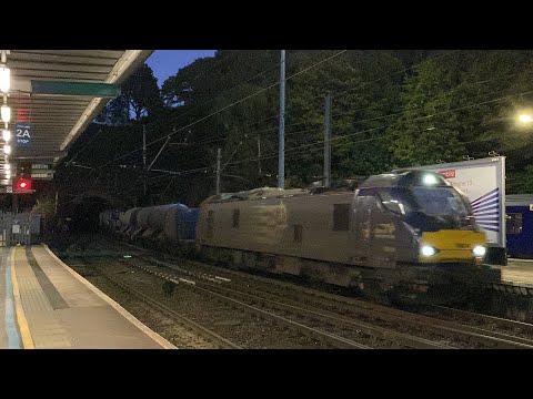 DRS 88004 and 68033 head through Ipswich working 3S60 9/11/21