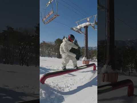 スノボって、転ぶリスクを冒してヤバいトリックに挑戦するスポーツ。