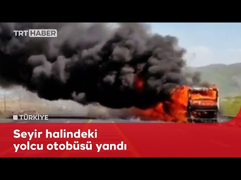 Alev alan yolcu otobüsü son anda boşaltıldı