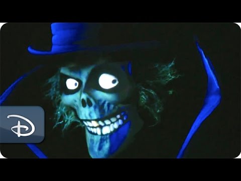 Hatbox Ghost Reappears in Haunted Mansion | Disneyland Resort - UC1xwwLwm6WSMbUn_Tp597hQ