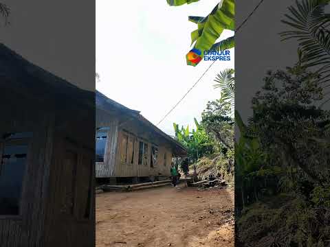Rumah panggung dengan pemandangan keren di Cidaun #cianjureskpres #cidaun #wisata #viral #fyp