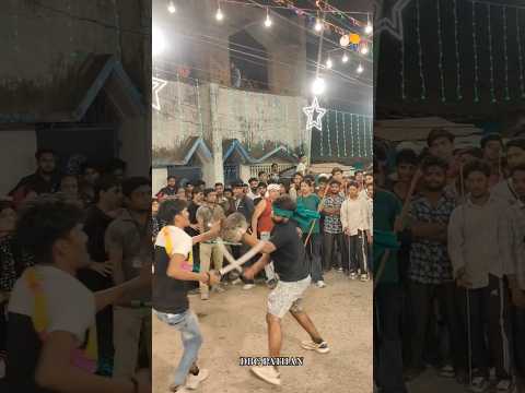 Raham Khan Mohalla: 8 Muharram ki Raat Bhai Ka Apne Andaaz Me Dhal Talwar Khel! ⚔️