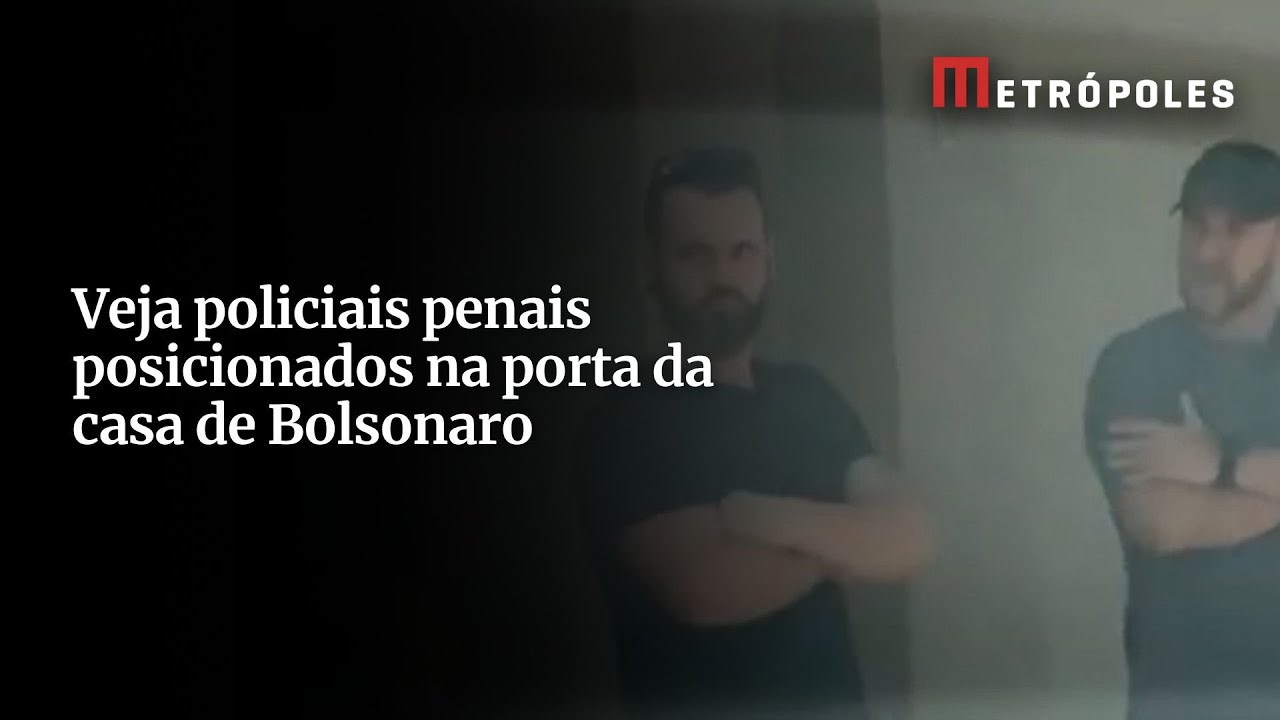 Veja policiais penais posicionados na porta da casa de Bolsonaro