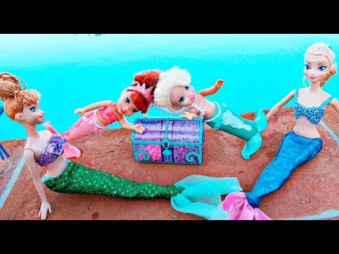 Elsa and Anna toddlers become mermaids with Ariel and Barbie and find a treasure - UCB5mq0ucfGe9dNCIC0s41QQ