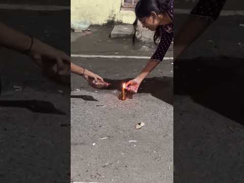 Diwali 🪔+Family= Happy Diwali 🎇🪔🥳#creckers #shubhdiwali 🪔 #shubhlabh👣 #festivaloflights🪔🎇