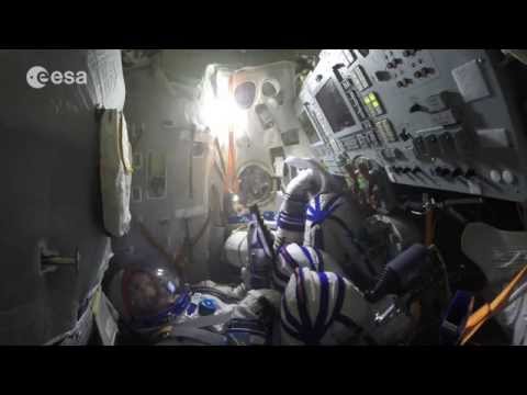 Fire in the Soyuz! - UCIBaDdAbGlFDeS33shmlD0A