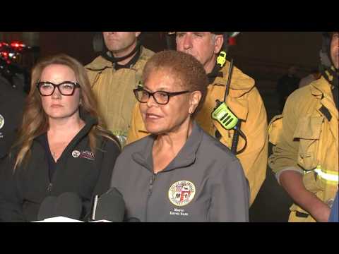 3 people dead <strong>after</strong> LA <strong>news</strong> helicopter crashes