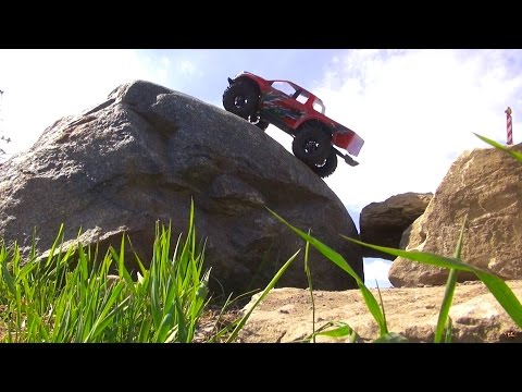 RC ADVENTURES - HUGE Backyard Crawler Course - Ford F150 Raptor Vaterra Ascender 4x4 Trail Truck - UCxcjVHL-2o3D6Q9esu05a1Q