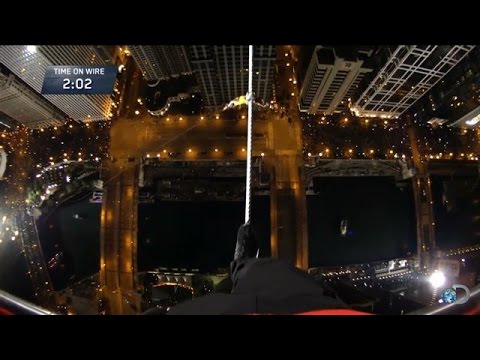 Nik Wallenda Conquers Chicago Skyline - UCqOoboPm3uhY_YXhvhmL-WA