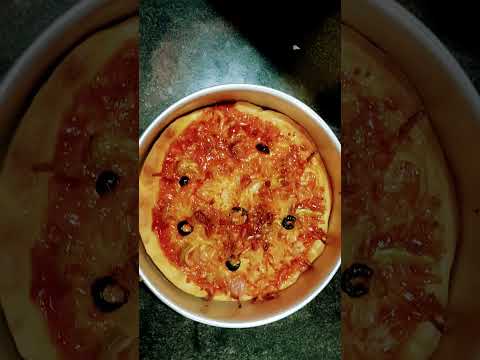 Pizza 🍕 #shorts #youtubeshorts #food #pizza