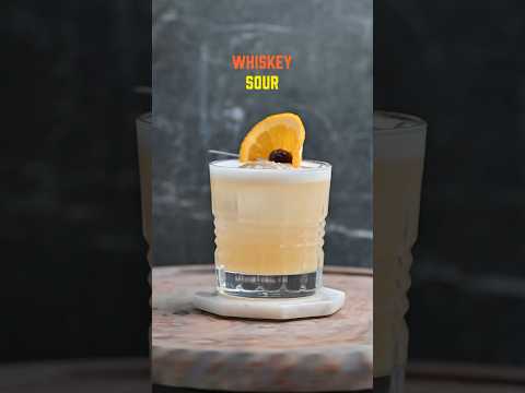🥃Whiskey sour 🍋 #cocktail #bar #drink #cocktailbar #jackdaniels #recipe #cocktailhour #whiskeysour