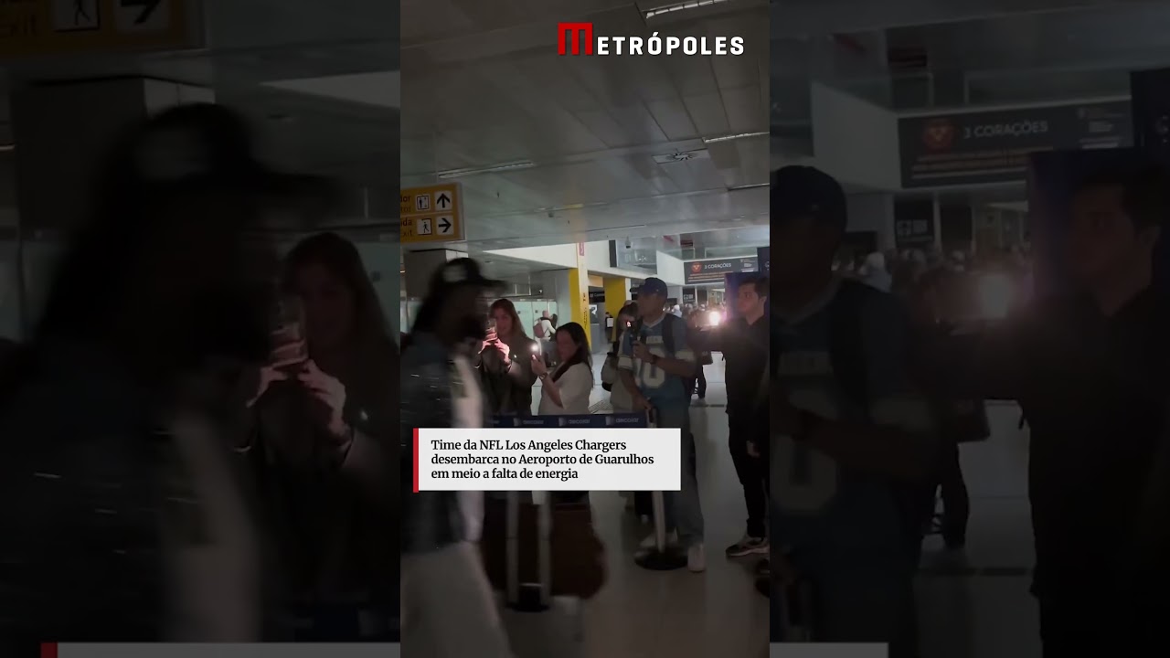 Time da NFL Los Angeles Chargers desembarca no Aeroporto de Guarulhos em meio a falta de energia