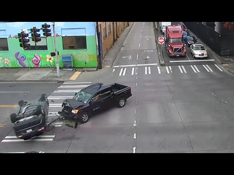 Crashes caught on Seattle traffic cameras #9!