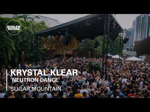 Gerd Janson dropping Krystal Klear's "Neutron Dance" at Sugar Mountain - UCGBpxWJr9FNOcFYA5GkKrMg