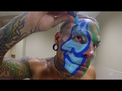 Time-lapse video of Jeff Hardy applying his face paint - UCJ5v_MCY6GNUBTO8-D3XoAg