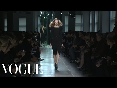 Bottega Veneta Ready to Wear Fall 2013 Vogue Fashion Week Runway Show - UCRXiA3h1no_PFkb1JCP0yMA