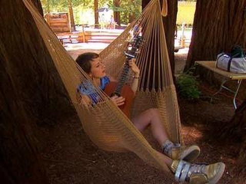 CNET News - Digital detox camp: Hand over your phone, get a cookie. - UCOmcA3f_RrH6b9NmcNa4tdg