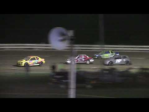 Hummingbird Speedway (6-4-22): Sunny 106 Four-Cylinder Feature - dirt track racing video image