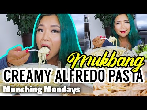CREAMY ALFREDO MUKBANG (VEGAN) // Munching Mondays Ep.34