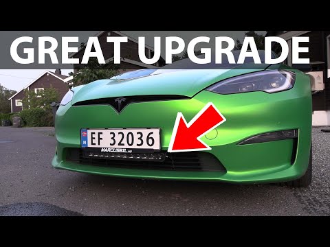Tesla Model S Plaid with Lumen CS20 Performance LED bar