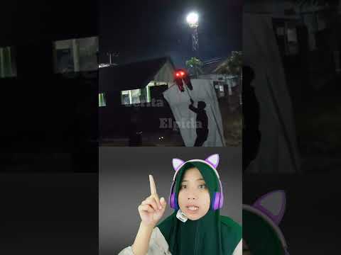 Menerbangkan layangan kuntilanak #horror #penampakan #shorts