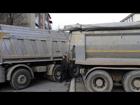Sérvia retira barricadas do Kosovo