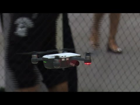 Tiny drones and VR gloves at Mobile World Congress Shanghai - UCfLFTP1uTuIizynWsZq2nkQ