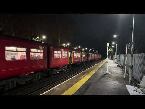 Class 455 - South Western Railway - Ashtead Station - 27th November 2023