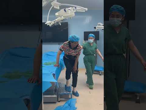 病人全程倒退走路,为什么 #doctor #hospital