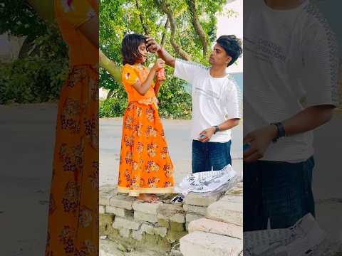 सही किया ना मैंने इस बच्ची के साथ 😭#humanity #respect #help #trending #youtubeshorts #sad #video