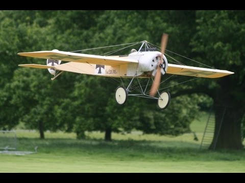 DAWN PATROL - WW1 RC WARBIRD / FIGHTERS DISPLAY AT WESTON PARK RC MODEL AIRCRAFT SHOW - 2013 - UCMQ5IpqQ9PoRKKJI2HkUxEw