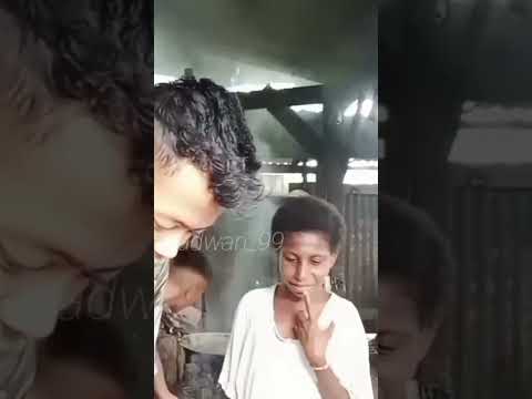 memasak di Papua perebatasan #tni #berbagi #tnihits #fypシ