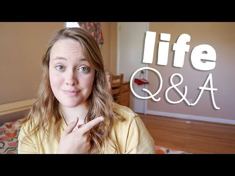 Figuring Out Who I Am // Honest Q&A - House Build, Living With 4 Non-Minimalist Adults, & More!