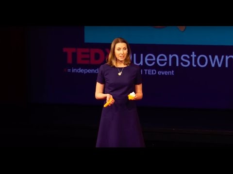 Carrots and cupcakes: healthy eating made simple | Niki Bezzant | TEDxQueenstown - UCsT0YIqwnpJCM-mx7-gSA4Q