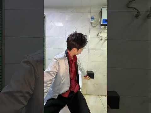 Joker sits on the toilet and sees he's out of tissues 😬