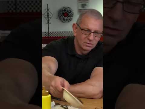 Robert Irvine Tries The WORST Food He’s Ever Had #shorts #restaurantimpossible