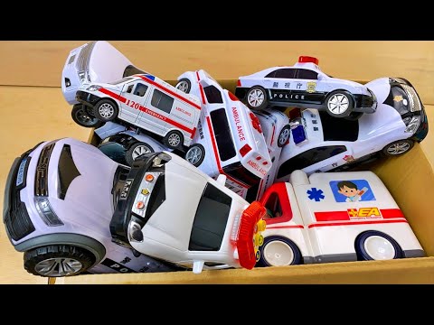 A toy car that makes noise! Mini cars of police cars and ambulances run! Sound the siren.