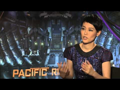 Rinko Kikuchi Interview -- Pacific Rim - UC7SYsaZNNprwAJ_zi02rf_A