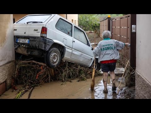 Alluvione Toscana, a Montemurlo mobili ed elettrodomestici per strada: «Speriamo nell’aiuto del...