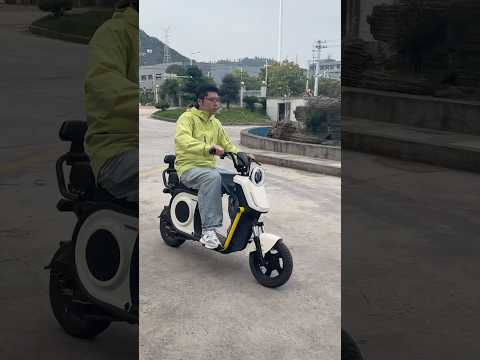 retro moped scooter #commute #escooter #scooter #electricvehicle #electricscooter #linkseride