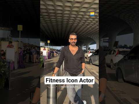 #akshaykumar snapped at airport #bhootbangla