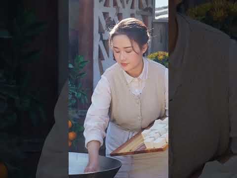 口袋豆腐也是又香又甜，煮了些肉在锅里，一盆豆腐吃得一点不剩，肉还有一些……真的好吃不过豆腐，比肉还香～【滇西小哥】#shorts#cooking #delicious #滇西小哥 #food