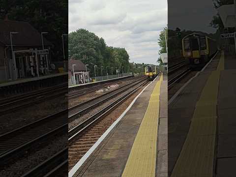 SWR Class 450s Passing Byfleet & New Haw Station (18/07/23) #train #railway
