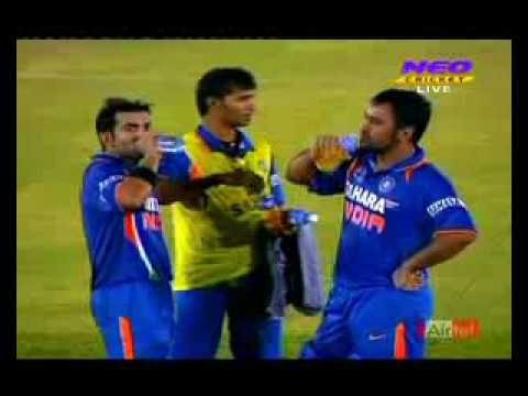 Fight Between Pakistan And Indian Players