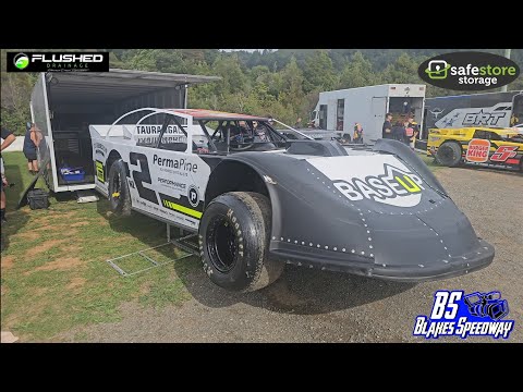 Wellington Speedway North Island Supersaloons 2026 Pitwalk - 14th February 2026 - dirt track racing video image