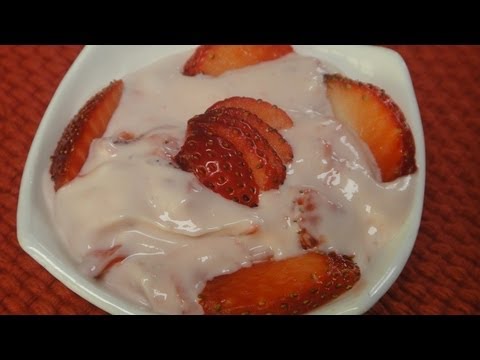 Strawberry Shrikhand - UCmoX4QULJ9MB00xW4coMiOw