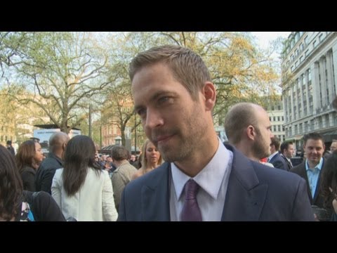 Fast and Furious 6 premiere: Paul Walker reveals that a good smile makes him weak at the knees - UCXM_e6csB_0LWNLhRqrhAxg