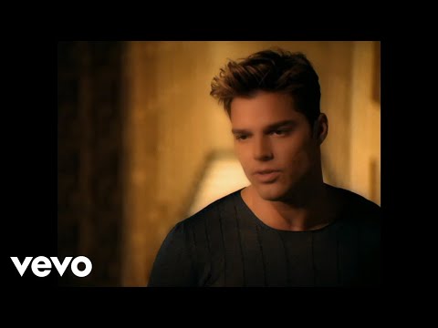 Ricky Martin - Vuelve (Video Oficial)