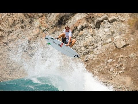 Noa Deane Scores Heaving Pointbreak Barrels in Mexico - UCblfuW_4rakIf2h6aqANefA